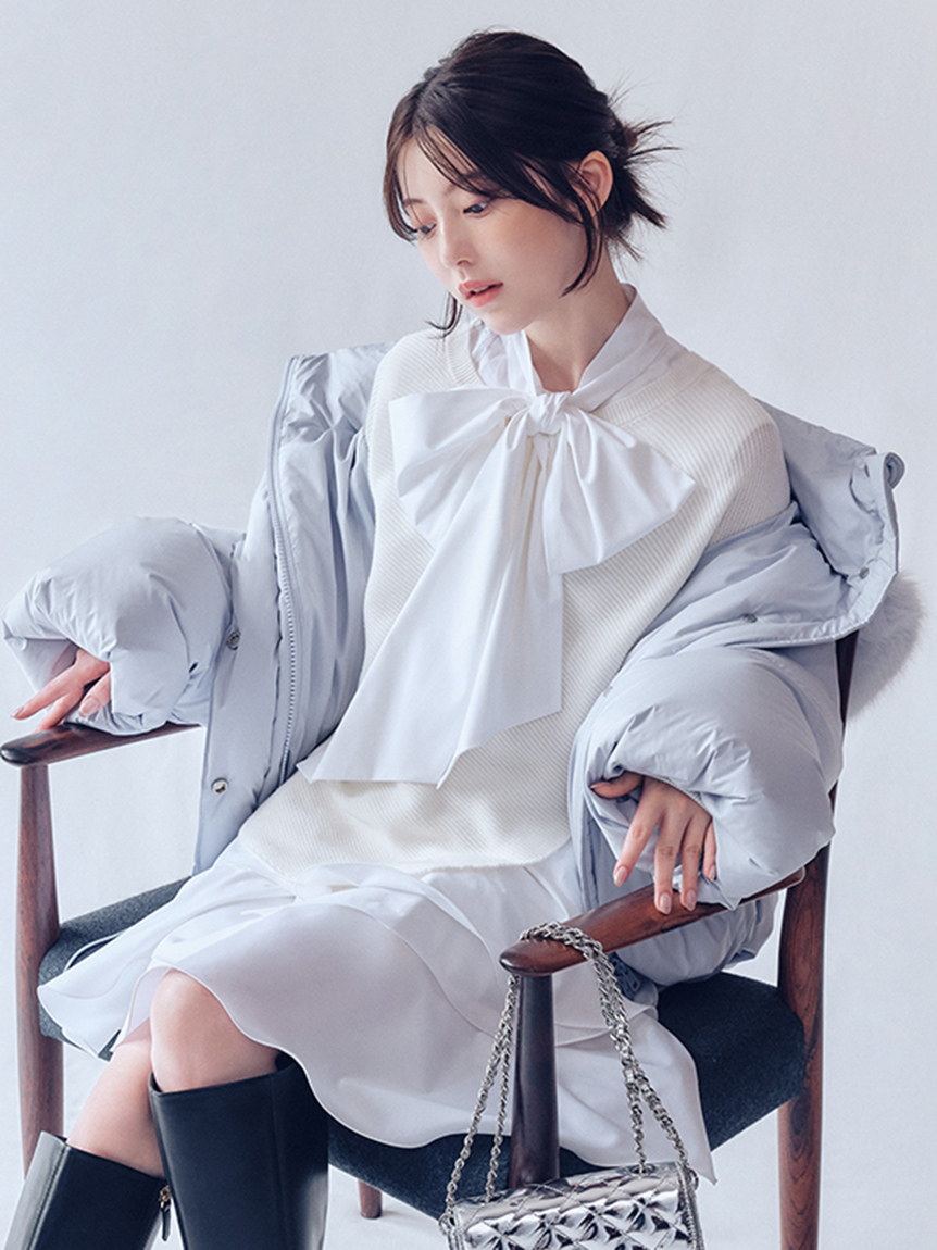 ホワイトフード付きショートコート ホワイトフード付きショートコート