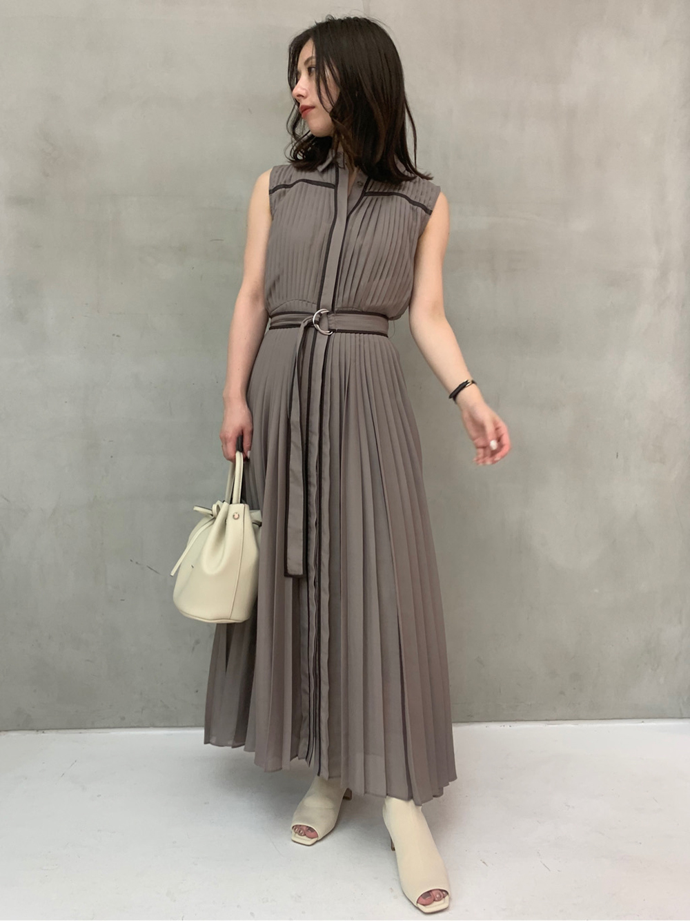 パイピングプリーツワンピース マキシ ロングワンピース ワンピース Fray I D フレイ アイディー の通販サイト 公式