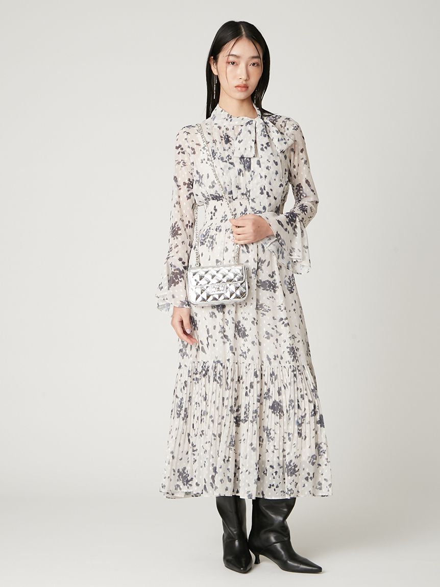 ボウタイプリーツプリントワンピース(マキシ・ロングワンピース