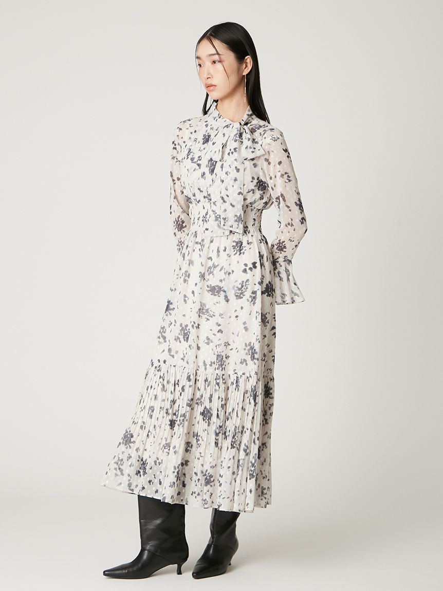 ボウタイプリーツプリントワンピース(マキシ・ロングワンピース