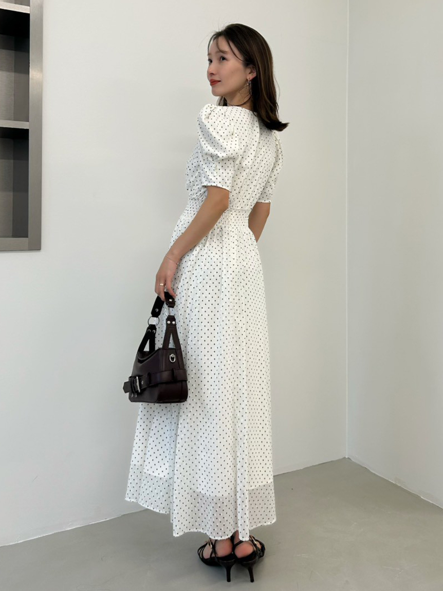 パフスリーブドットワンピース(マキシ・ロングワンピース)｜ワンピース