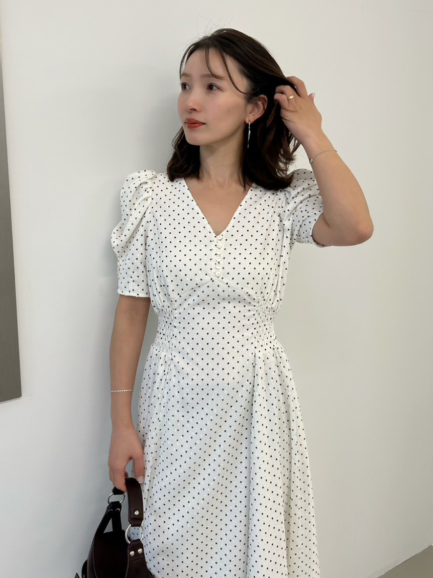 パフスリーブドットワンピース(マキシ・ロングワンピース)｜ワンピース