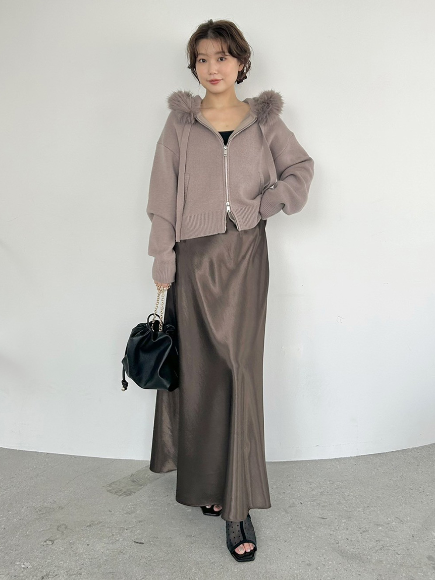 FENDI サテン ハイウエスト ショーツ ベルト付き　キュロットスカート 全骨格細見え】ベルト付きハイウエストタックパンツ | ファッション