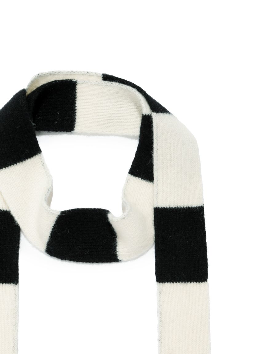 EASY AS PIE　STAR knit scarf　ニットマフラー　星柄 アゼ ニット マフラー