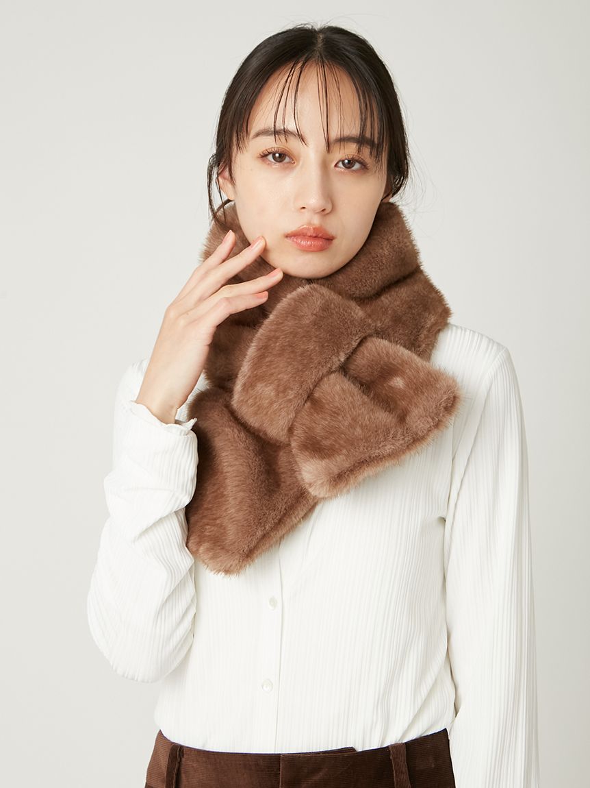 yoshie inaba ブラックファー ティペット yoshie inaba ブラックファー ティペット yoshie inaba ブラック