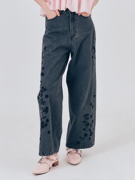 【タグ付】FURFUR♡サイド　フリル　テーパード　パンツ FURFUR（ファーファー）の「サイドフリルテーパードパンツ