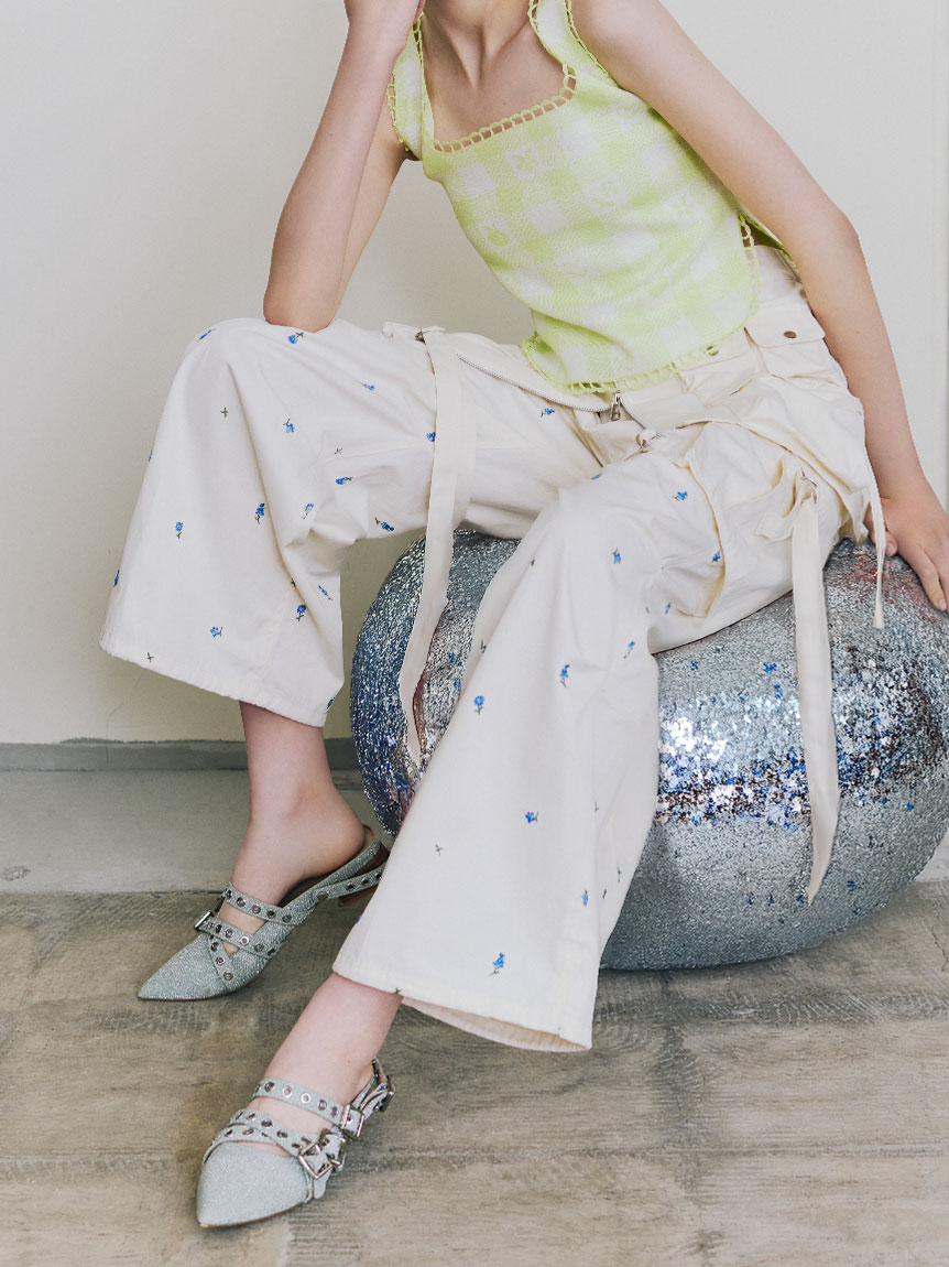 WEB・一部店舗限定カラー】フラワー刺繍カーゴパンツ(ロングパンツ