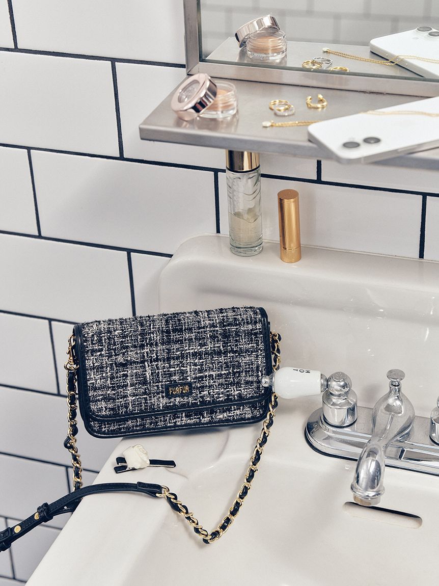 オフィシャルサイト限定カラー】ツイードロゴフォンホルダー