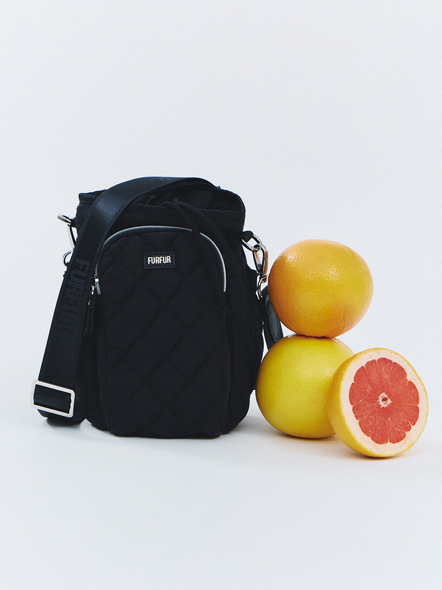 500mlボトル収納可能＞2WAY撥水ナイロンキルティングショルダーバッグ