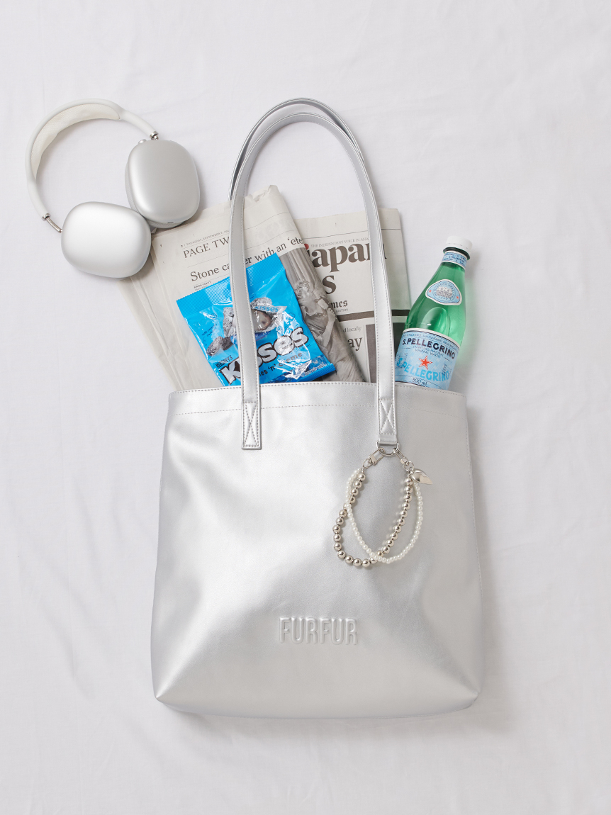 新色追加】エンボスロゴトートバッグM(バッグ)｜FURFUR（ファーファー