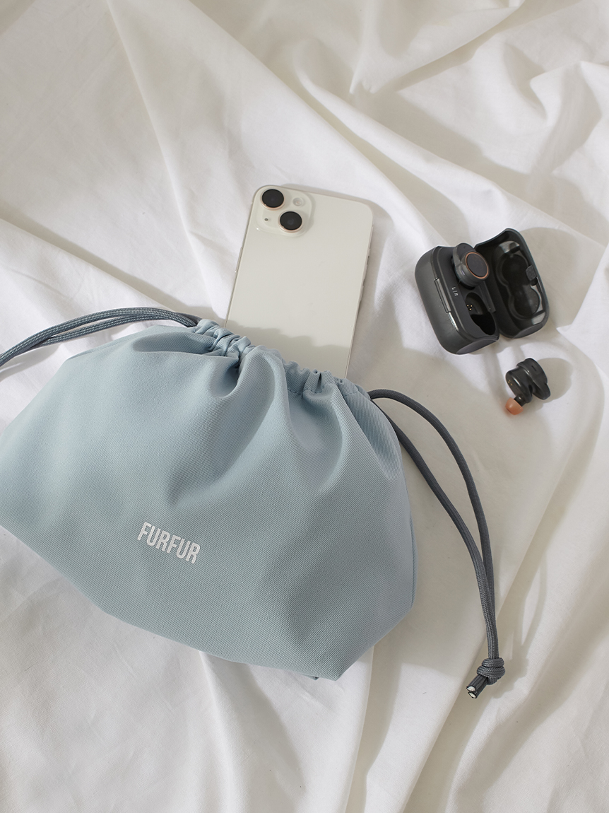 WEB限定カラー】ロゴプリント巾着ポーチ(財布/ポーチ)｜ファッション