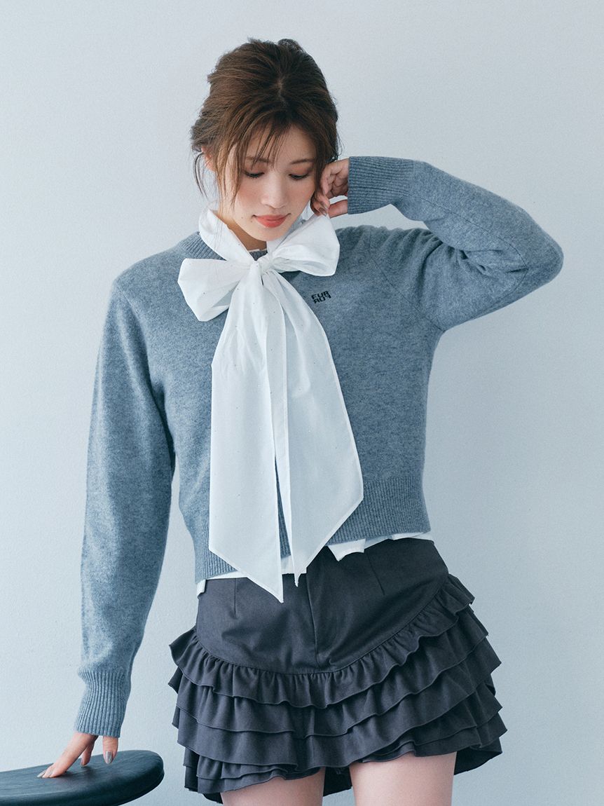 グレー ロゴ刺繍 クルーネックセーター FURFUR（ファーファー）の「ロゴ刺繍クルーネックセーター