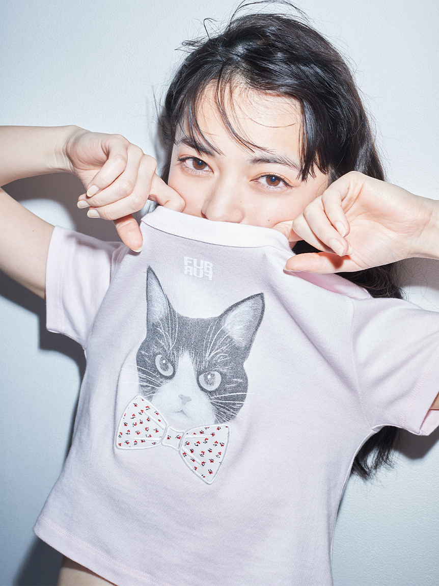 上國料萌衣コラボ】HanaプリントTシャツ（UNISEX）(Tシャツ