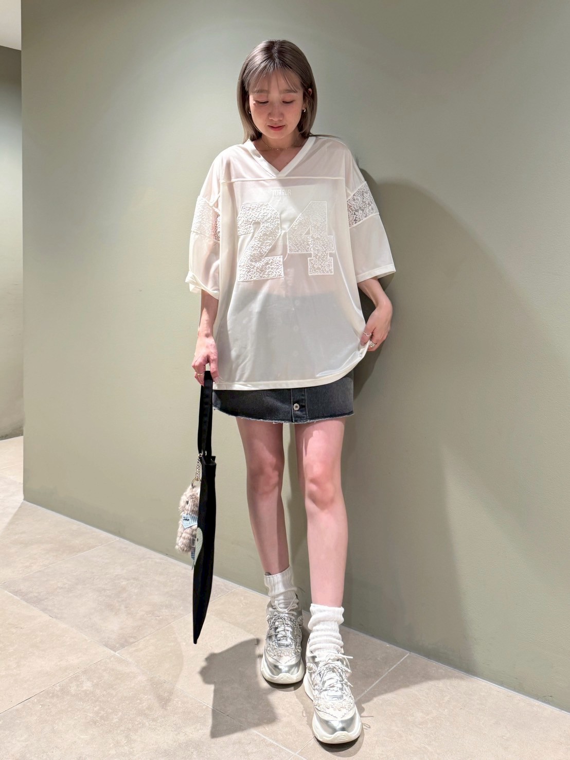 SALE10%OF ファーファー FURFUR トップス 25春夏 【上國料萌衣コラボ】レースナンバーTシャツ ミドル丈 半袖 コラボ 猫 rwct252083 FURFUR SALE10%OF ファーファー トップス 25春夏 【上國料萌衣