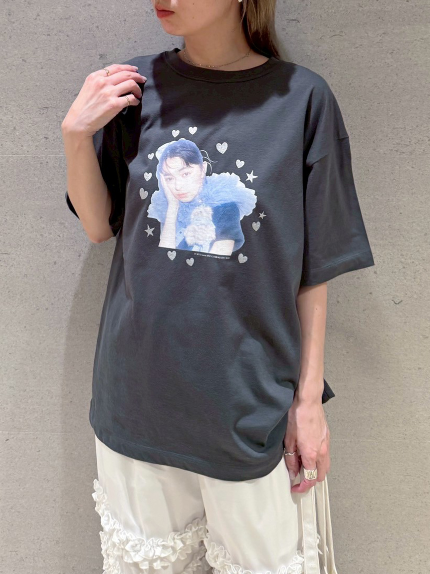 FURFUR 上國料萌衣　モノクロポートレートメモリアルTシャツ　サイズ0 上國料萌衣コラボ】モノクロポートレートメモリアルTシャツ