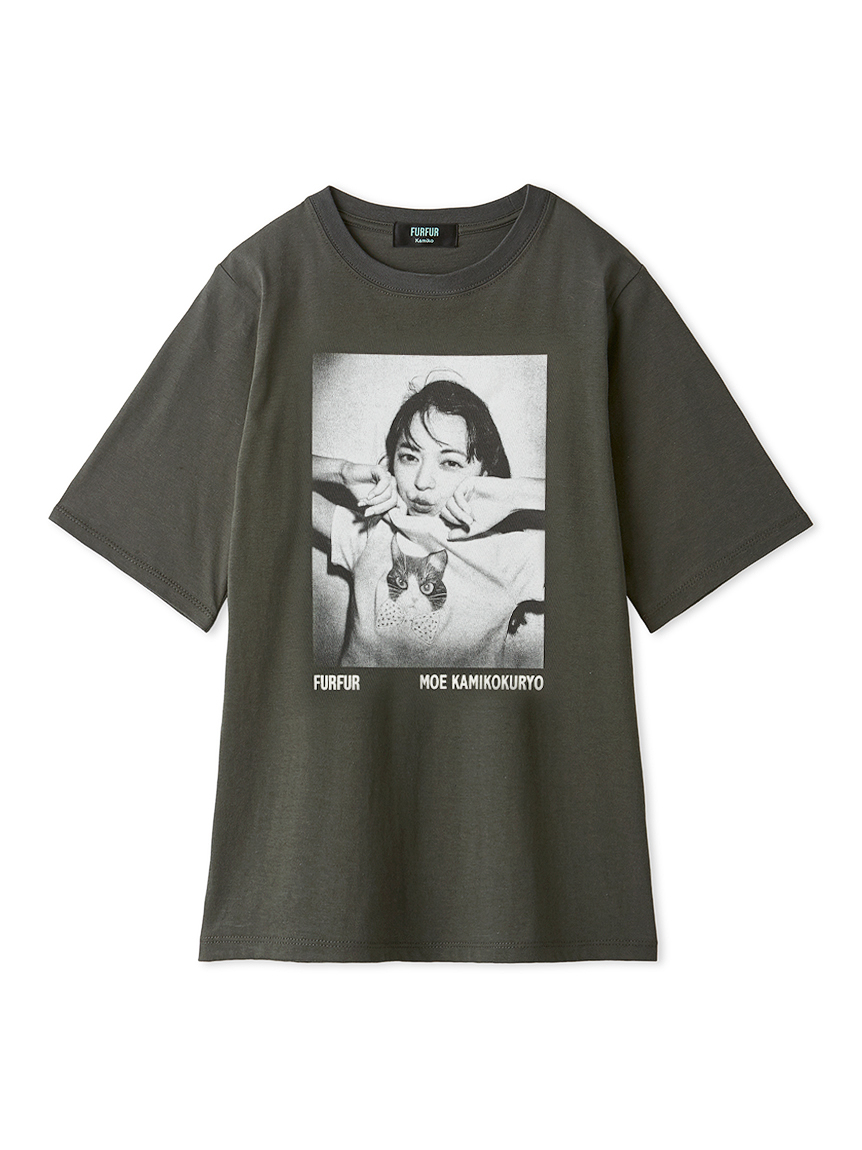 お買い得商店街 上國料萌衣コラボ】モノクロポートレートメモリアルTシャツ トップス