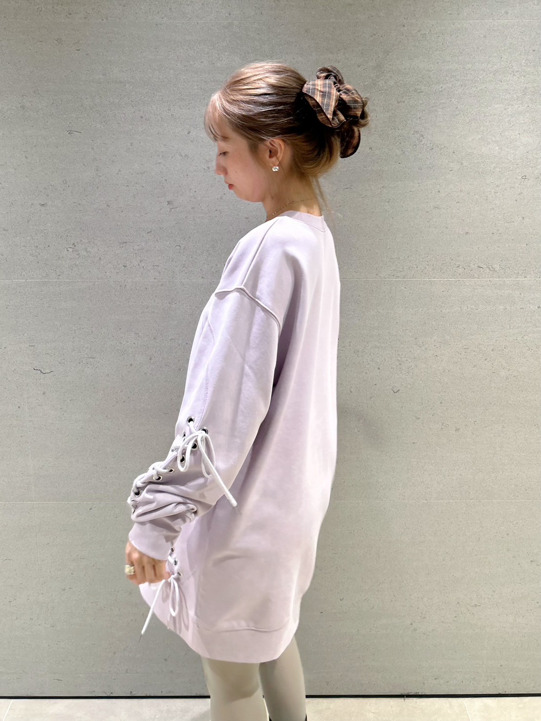 オフィシャルサイト限定カラー】ハートレースアップスウェット