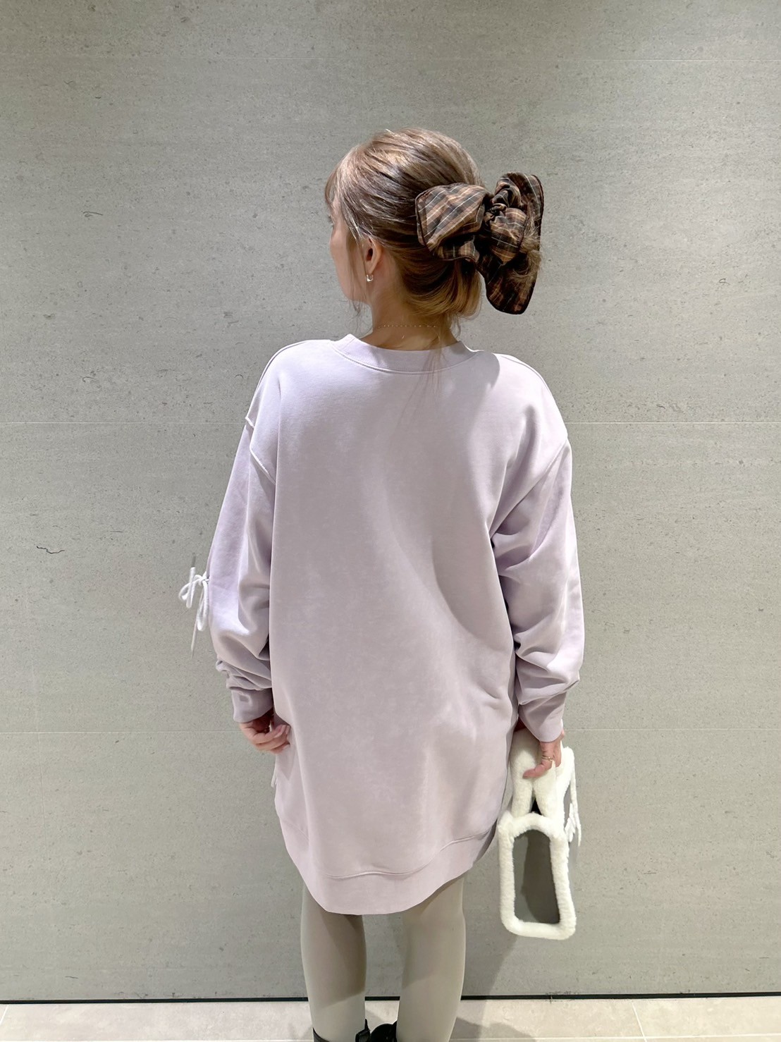 オフィシャルサイト限定カラー】ハートレースアップスウェット