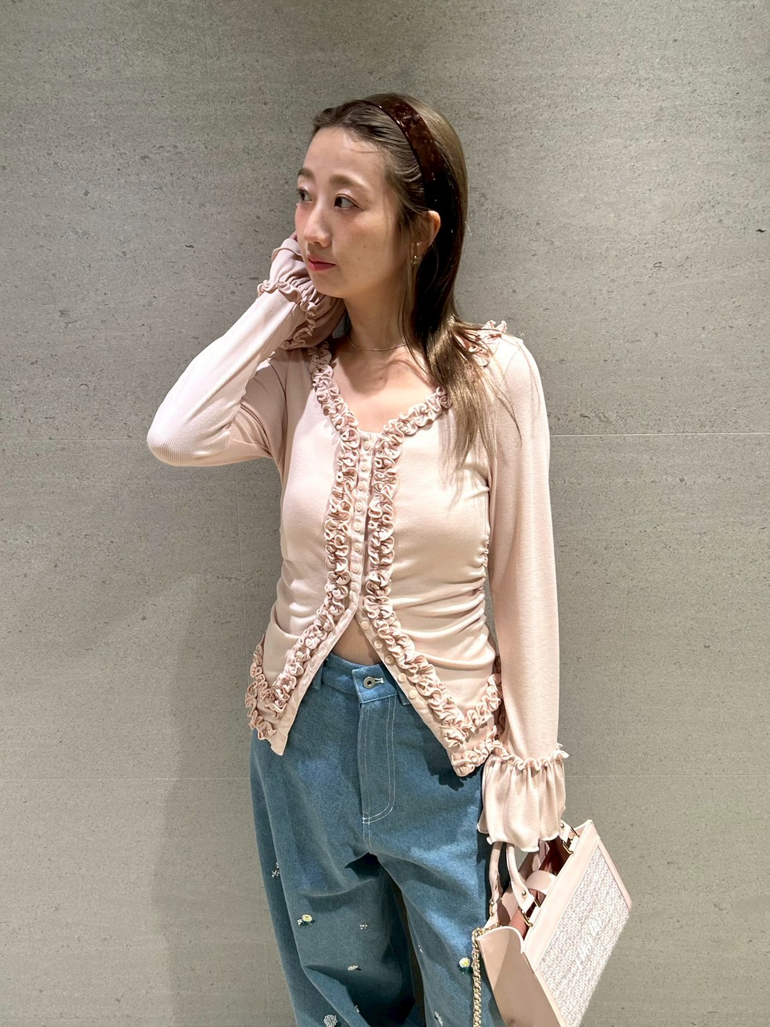 美品　45R フロート天竺フリルブラウス　カーディガン　グレー　ダブルフェイス 極美品⭐︎45R フロート二重天竺フリルブラウス ニットジャケット