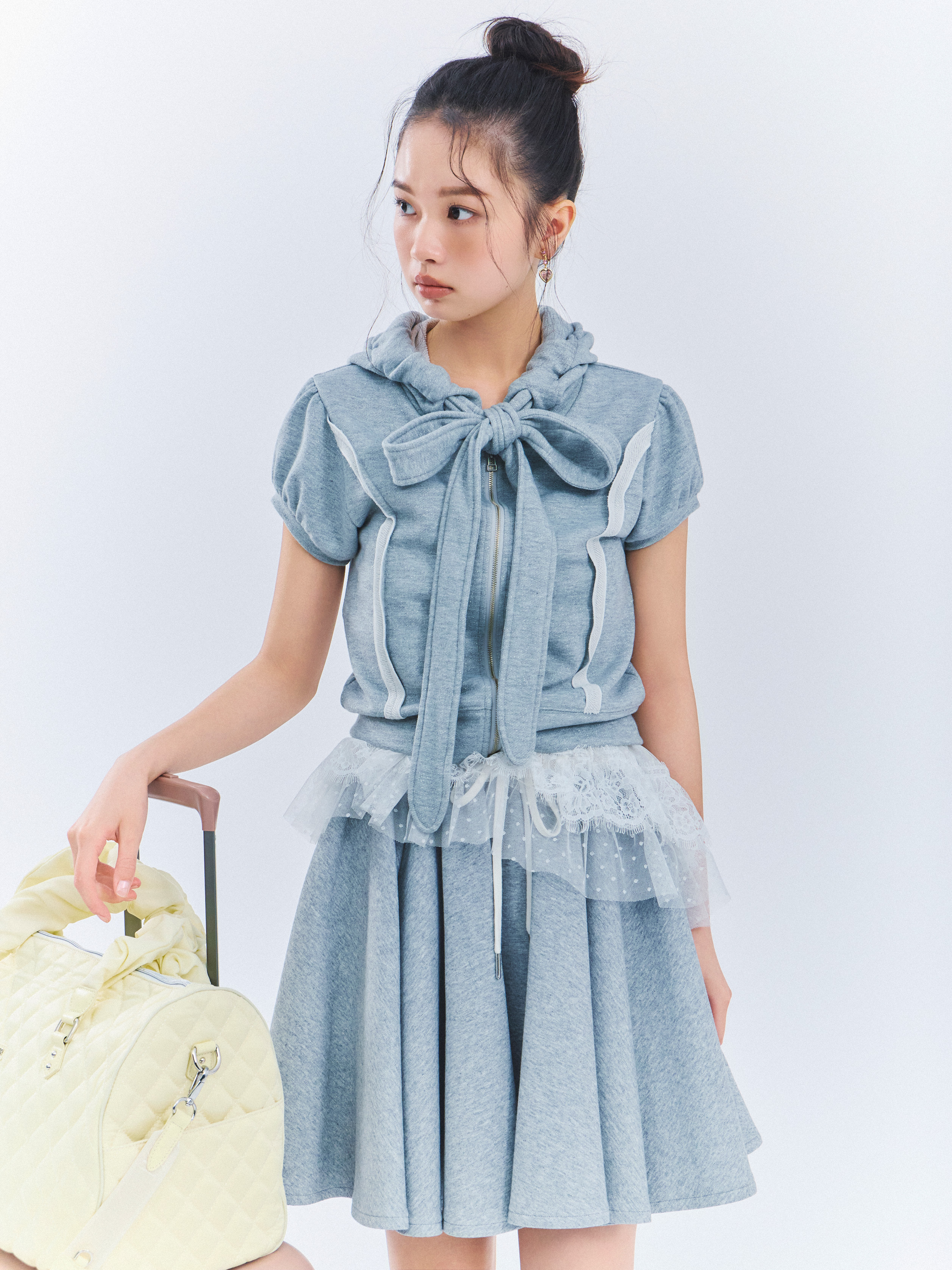 ゆったりふわふわお嬢様ホーデリーフェ　FR 4枚 WEB・一部店舗限定カラー】ハーフスリーブボウタイフーディ(スウェット