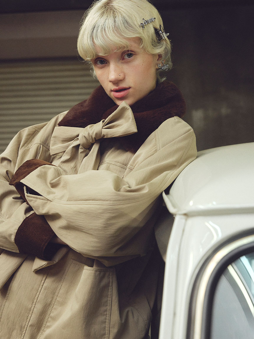 オフィシャルサイト限定カラー】パデットボウタイワークブルゾン