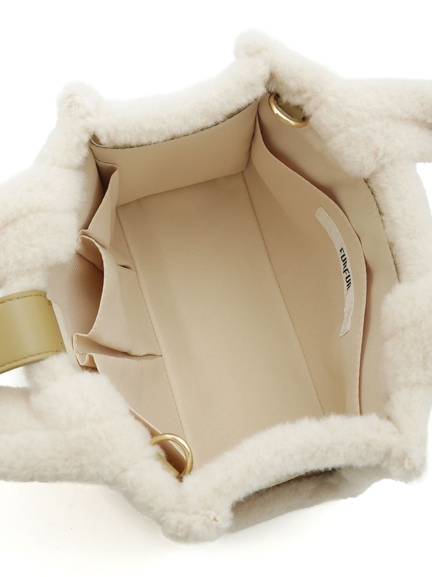 ♡*様 新品タグ付　ムートンロゴトートバッグ　アイボリー　furfur WEB・一部店舗限定カラー】ムートンロゴトートバッグ(バッグ)｜FURFUR