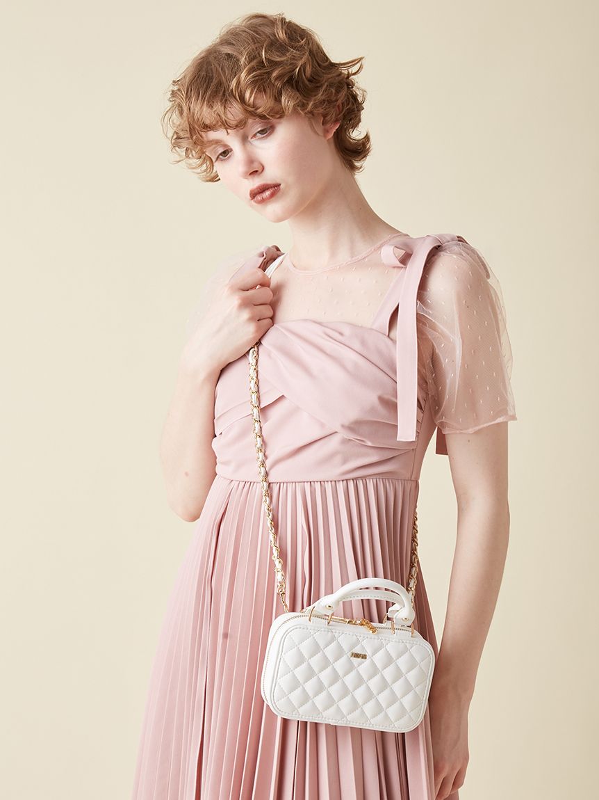 オフィシャルサイト限定カラー】キルティングフォンホルダー(バッグ