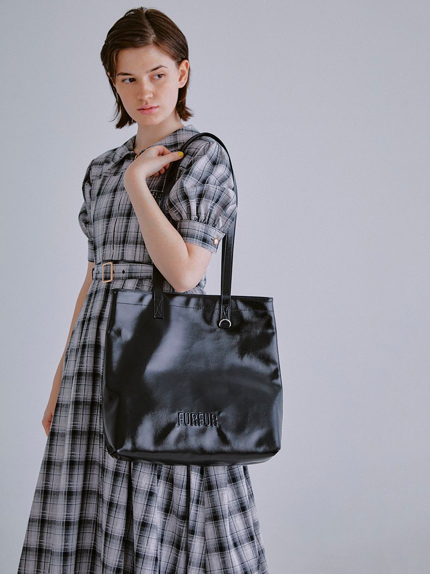 新色追加】エンボスロゴトートバッグM(バッグ)｜FURFUR（ファーファー