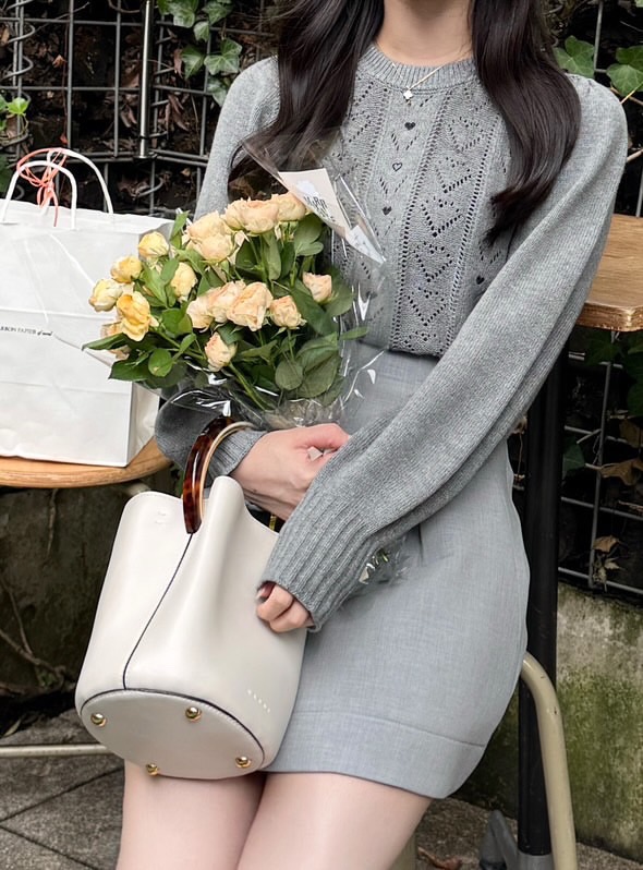 新品未開封タグ付き♡デサントゴルフ♡サマーニットトップス　スワロフスキーM 新品未開封タグ付き♡デサントゴルフ♡サマーニットトップス