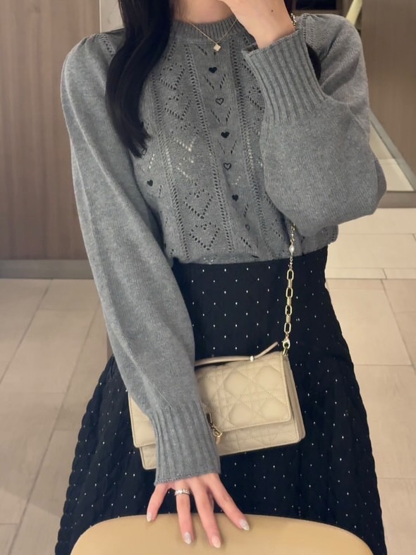 s♡ ページ オフィシャルサイト限定】ハート刺繍アイレットニットトップス