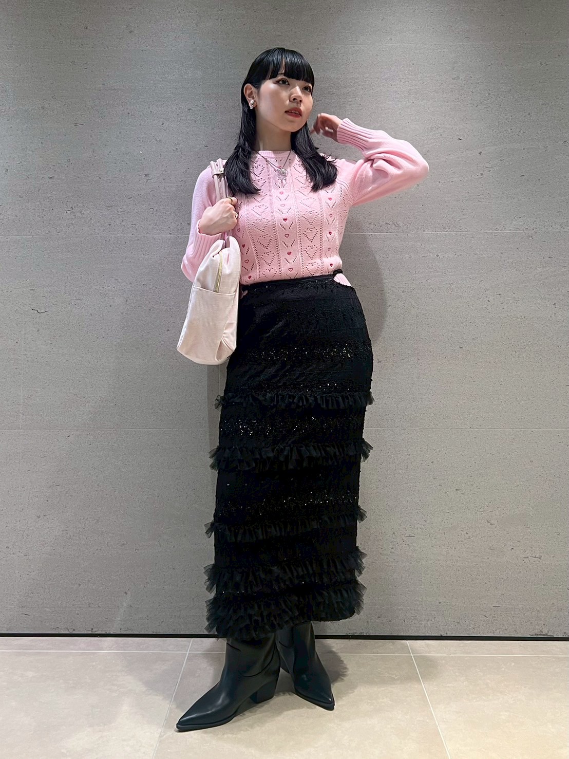 オフィシャルサイト・一部店舗限定】ハート刺繍アイレットニット