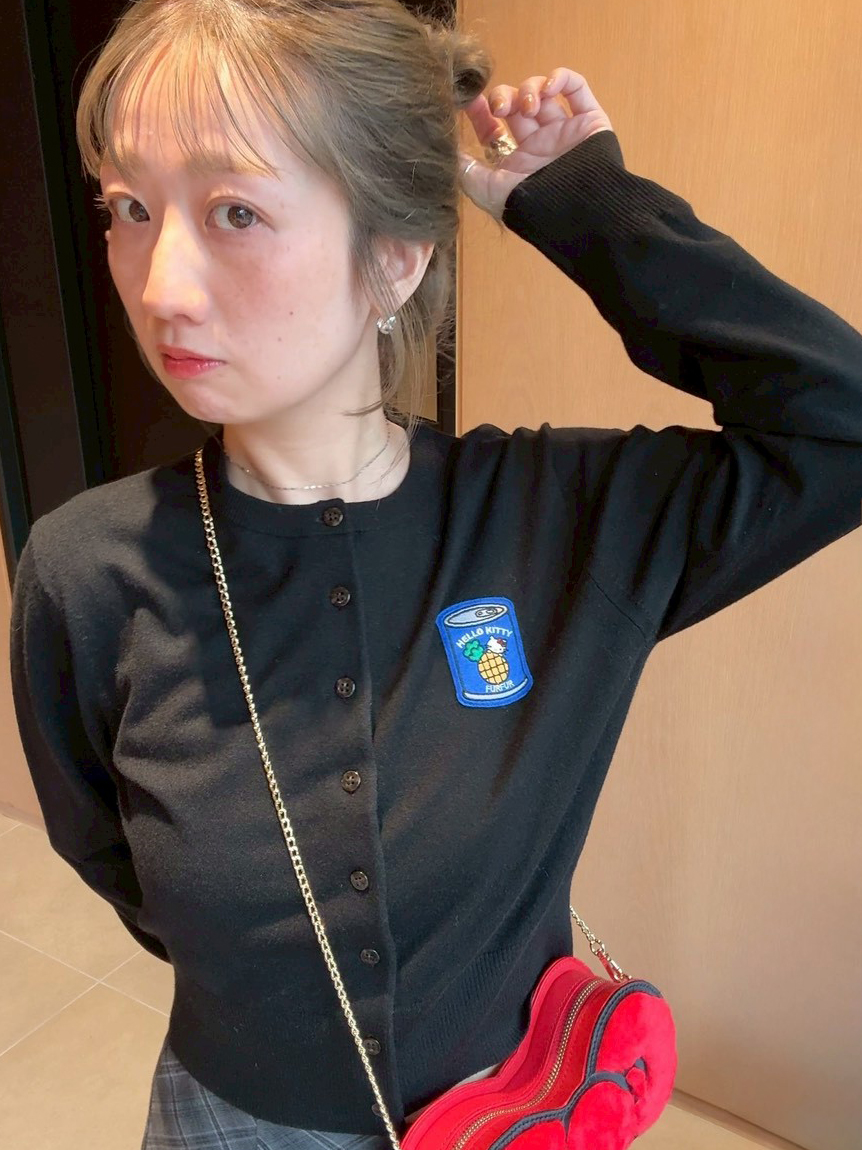 HELLO KITTYワッペンカーディガン(カーディガン)｜トップス｜FURFUR