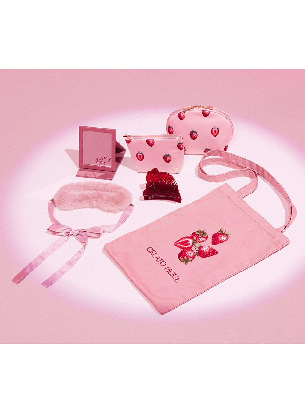 strawberry柄半月ポーチ(ポーチ)｜ルームウェア・パジャマ通販のgelatopique（ジェラートピケ）公式サイト