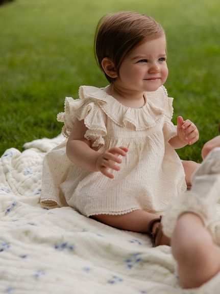 フリルプレイスーツ Parchment