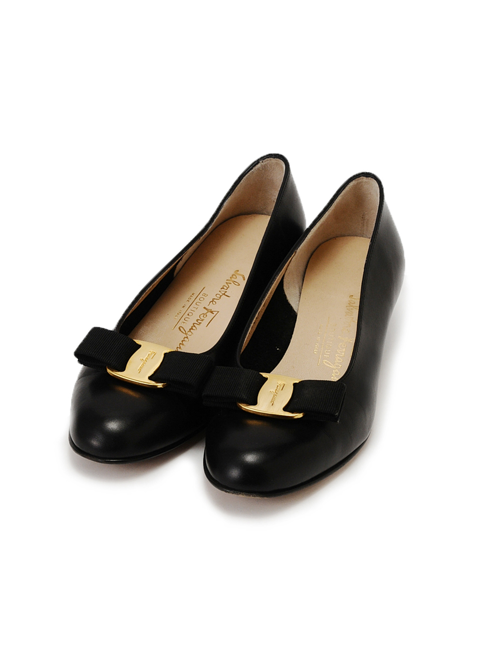 Salvatore Ferragamoヴァラパンプス