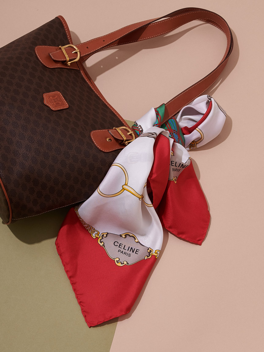 パリコレクション CELINE シルクスカーフ(ヴィンテージ革小物・グッズ 小物