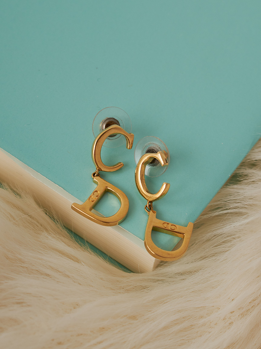 CD ロゴピアス(ヴィンテージアクセサリー)｜ヴィンテージ商品（VINTAGE