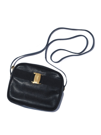 Salvatore Ferragamoヴァラ型押しショルダーバッグ