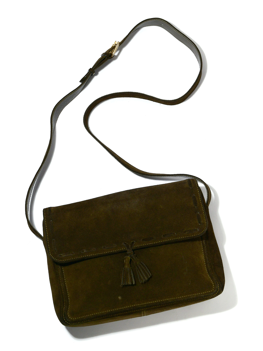 CELINEスエードタッセルフラップショルダー