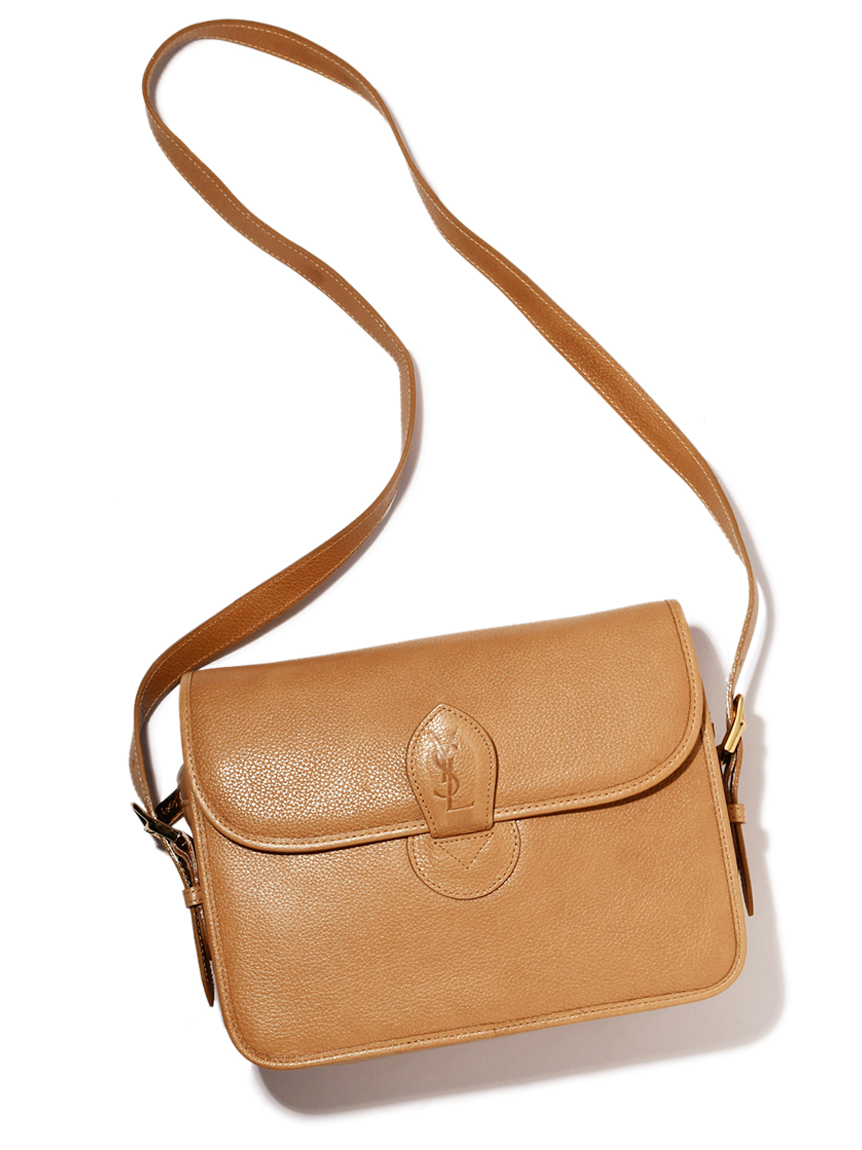 YSLカサンドラロゴフラップショルダー