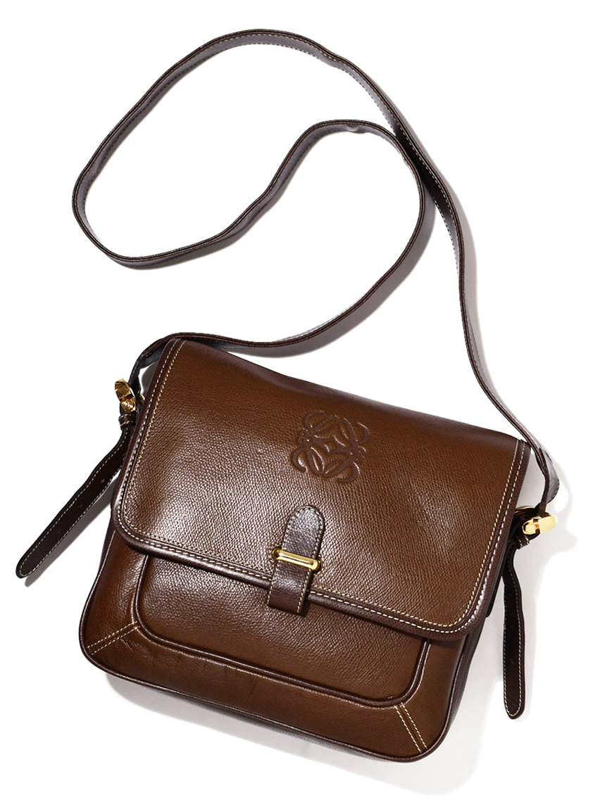 Loeweロゴフラップショルダーバッグ ヴィンテージバッグ ヴィンテージ商品 Vintage Item Lily Brown リリーブラウン の通販サイト 公式
