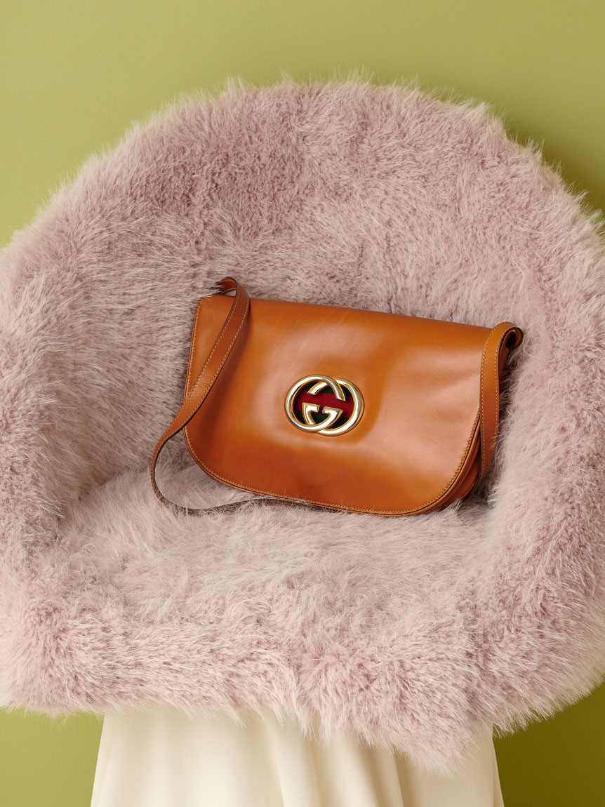 GUCCI GGシェリーラインロゴフラップショルダー(ヴィンテージバッグ