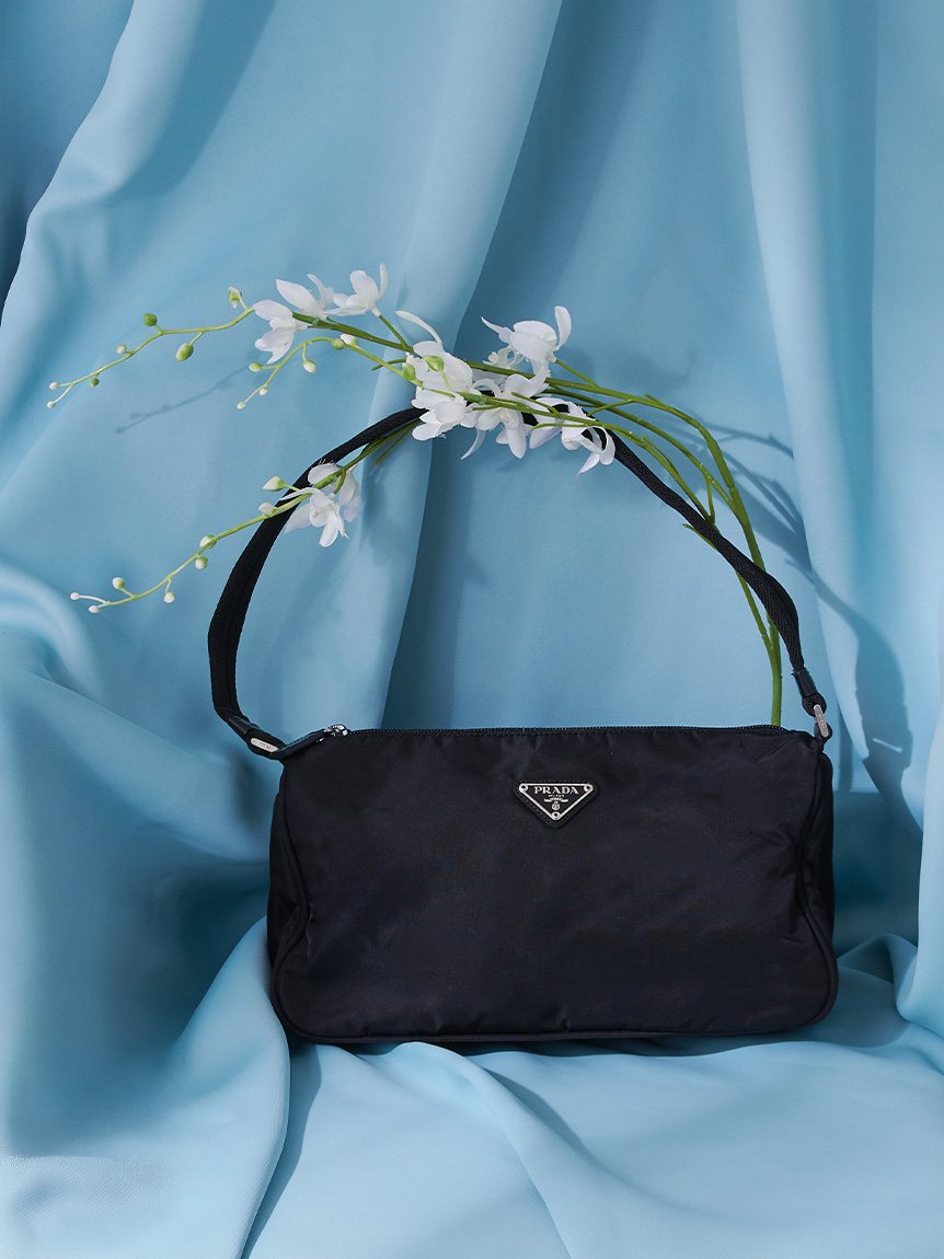 PRADA ロゴナイロンショルダー(ヴィンテージバッグ)｜ヴィンテージ商品