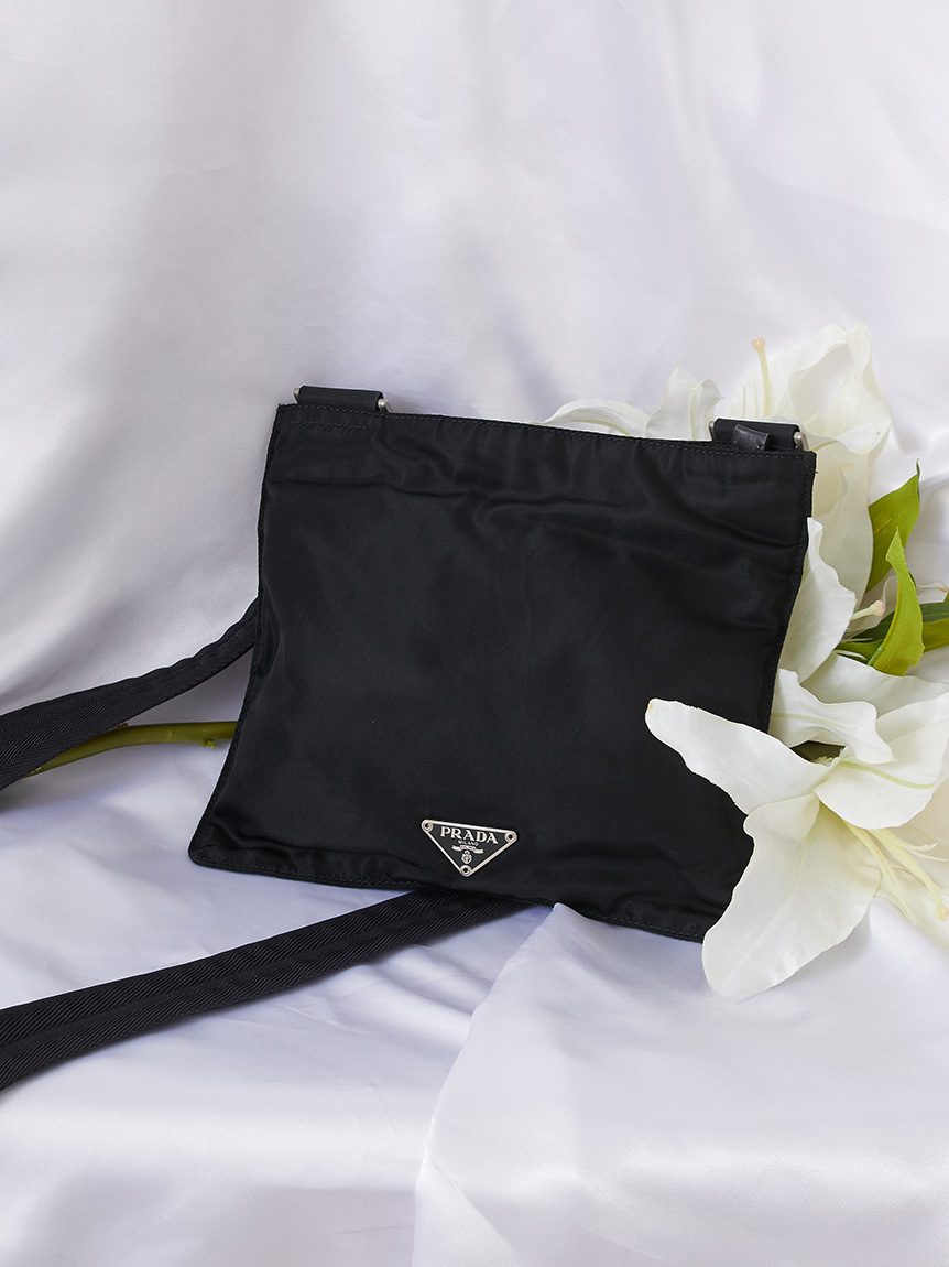 PRADA ロゴナイロンショルダー(ヴィンテージバッグ)｜ヴィンテージ商品