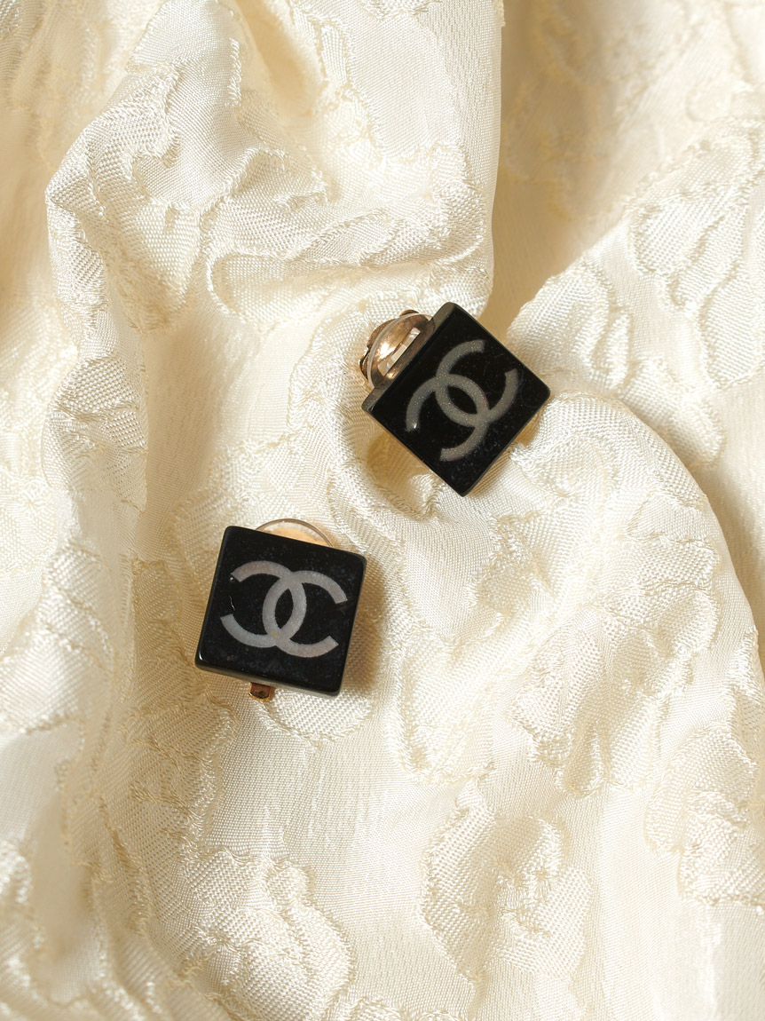 CHANEL ココマークミニスクエアイヤリング(ヴィンテージ