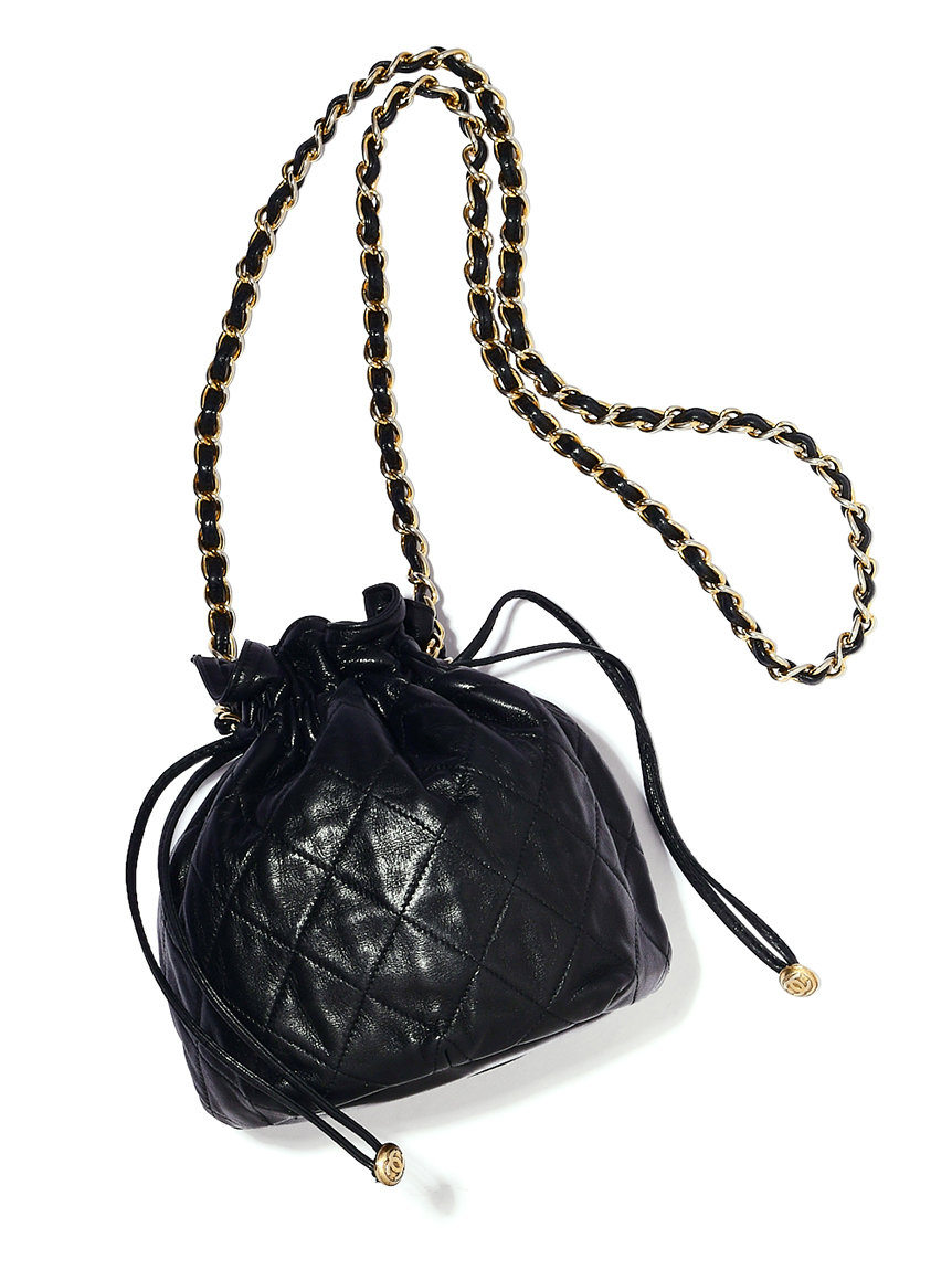 CHANELココマークロゴミニ巾着チェーンショルダー