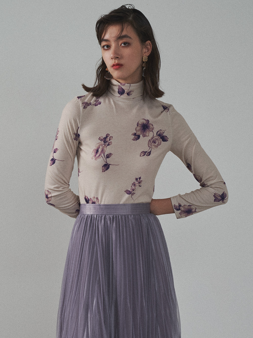 フラワーカットトップス