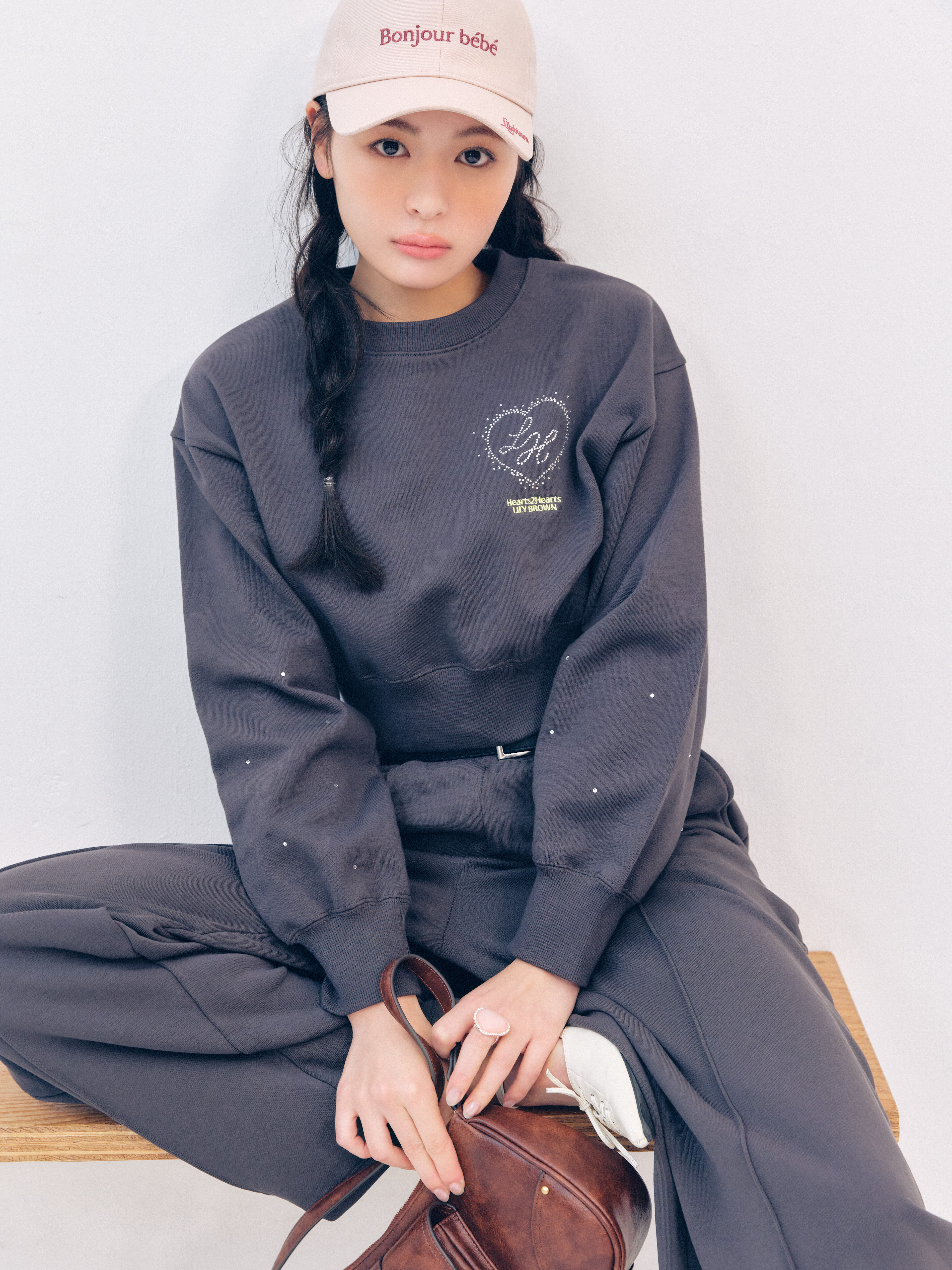 LILY BROWN×Hearts2Hearts】コラボレーションビジューロゴスウェット