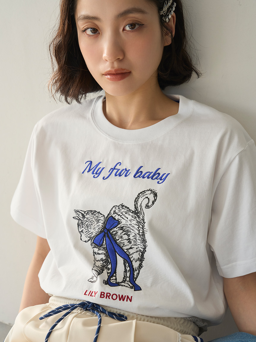 ♡リリー♡♡♡ オフィシャル・MASHSTORE限定】リボン刺繍キャットTシャツ(Tシャツ