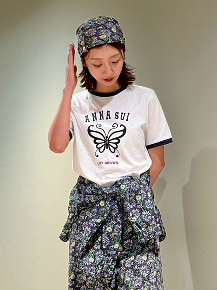 lily▼ページ LILY BROWN×ANNA SUI】バタフライリンガーストーンTシャツ(Tシャツ